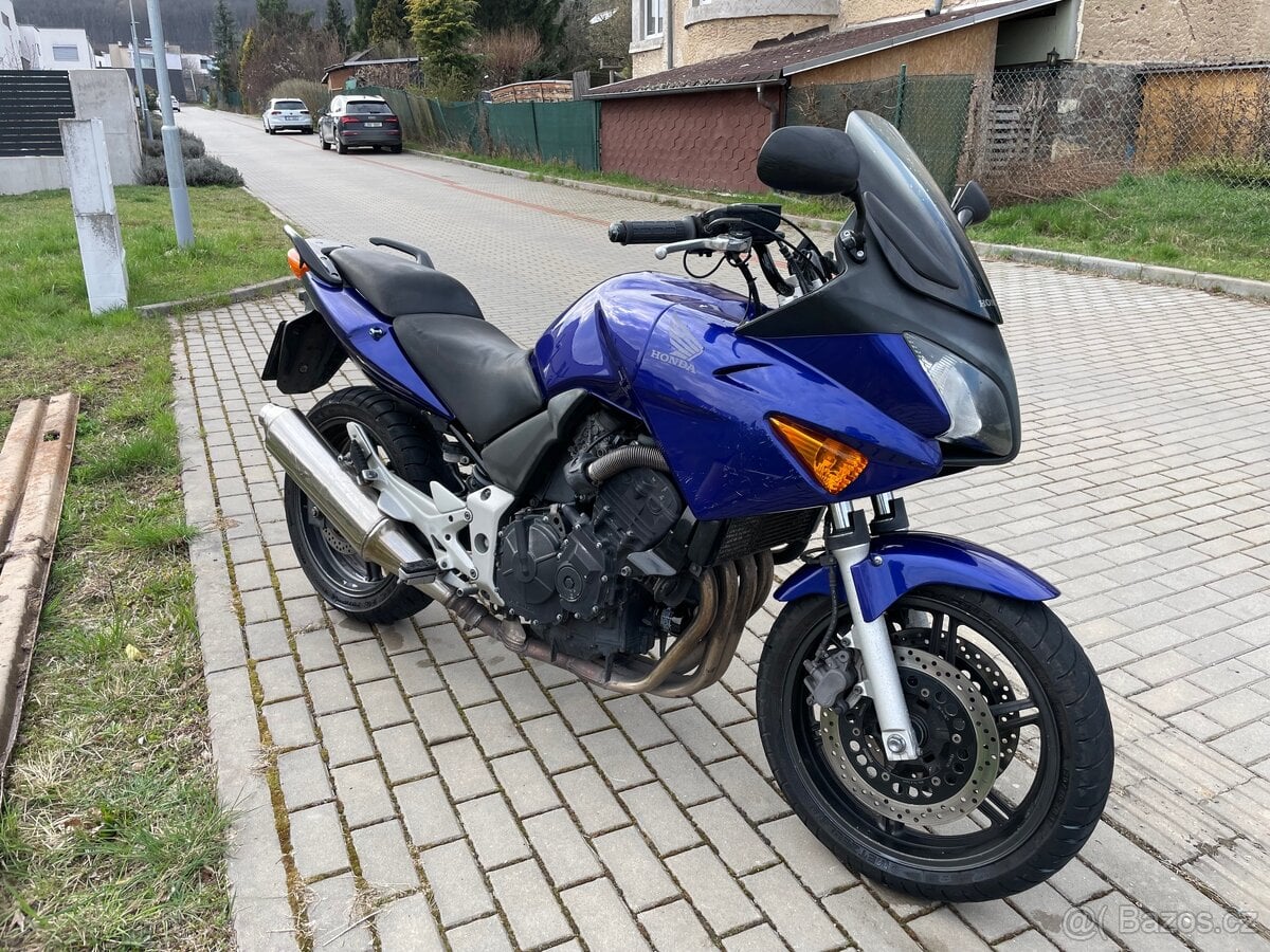 Honda CBF 600S, rok 2004 – spolehlivá a pohodlná motorka