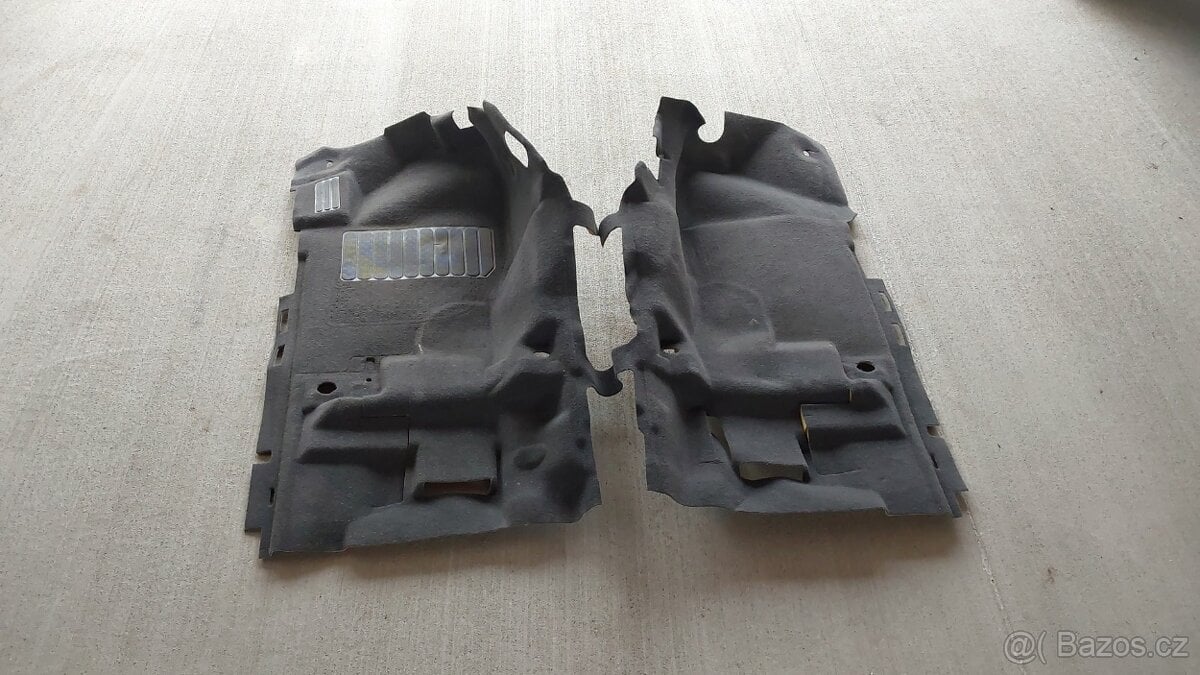 Nissan Navara D40 : Koberce přední