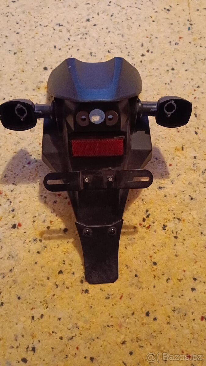 Zadní blatník Kawasaki Z1000  35019-1400 35019-0007