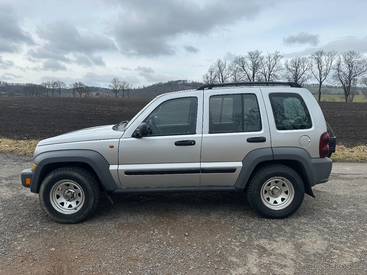 Jeep Cherokee KJ 3,7 Automat 12/2006 pěkný stav