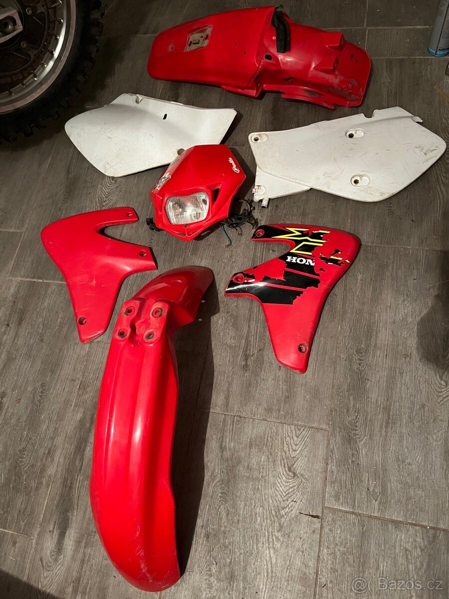 Honda xr 650r plasty