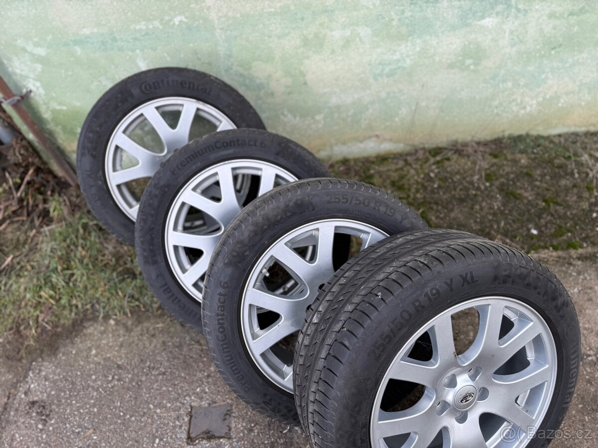 Originální Land Rover 19 + Continental 255/50 R19