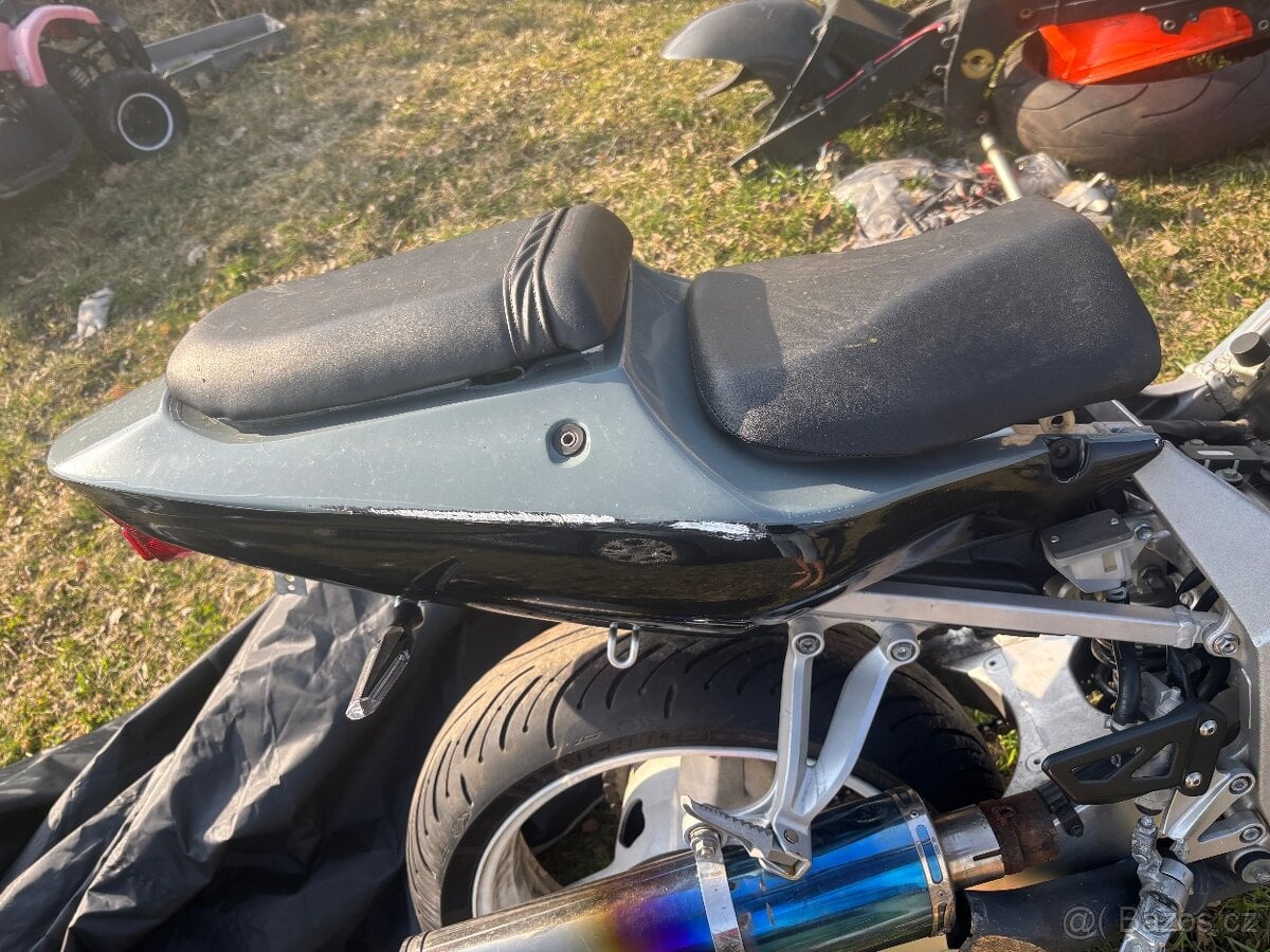 Rozprodam Suzuki Gsxr 600 00-03 N723 na nahradni dily