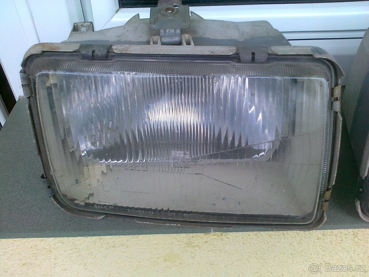 Přední světla na Ford Sierra první typ