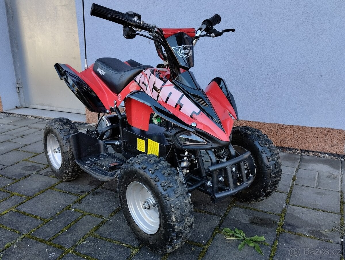 Dětská elektrická čtyřkolka Hecht