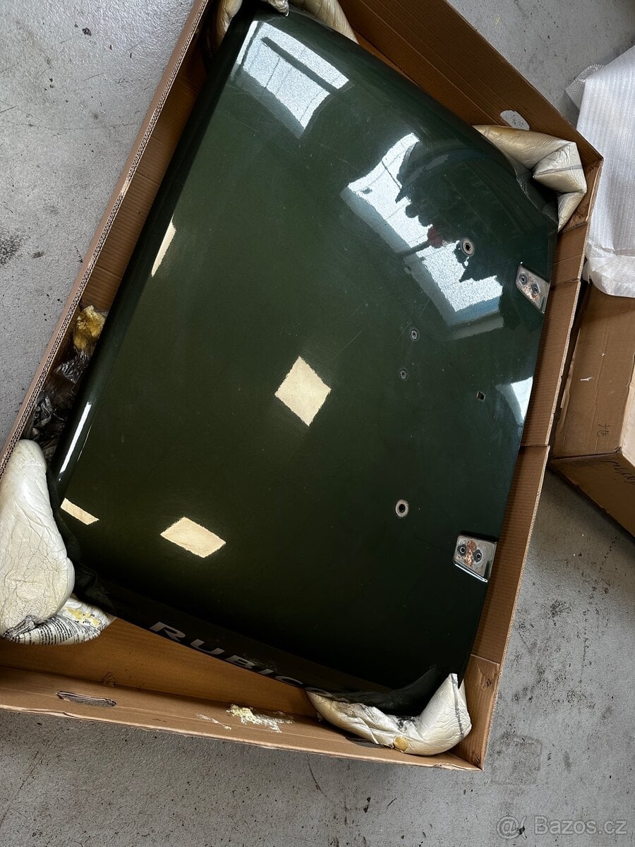 Kapota Jeep Wrangler JK