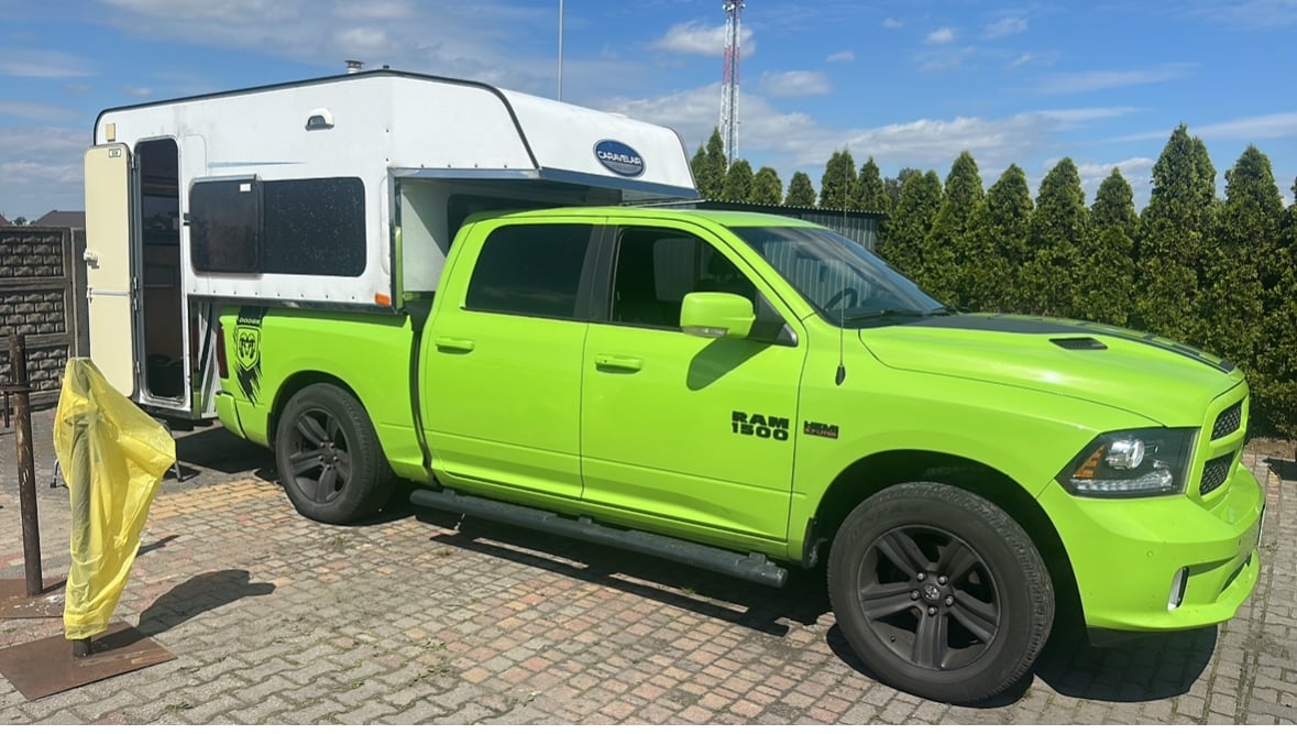 Obytná nastavba na pickup