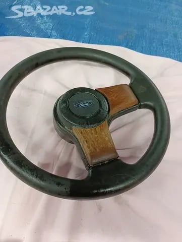 Volant starý ford 2