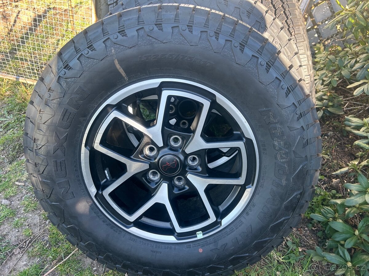 Nová kola Jeep Wrangler JK JL Gladiátor r17