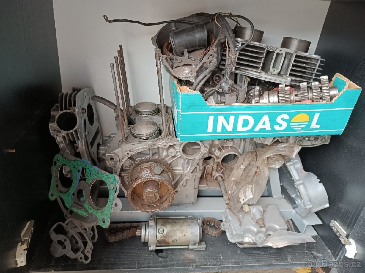 Kawasaki Z400 OHC motor