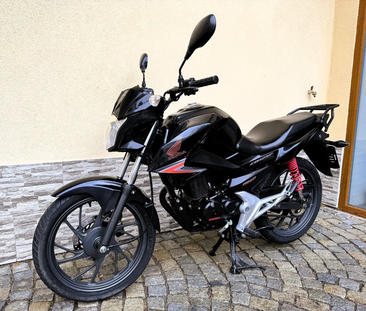 Honda CB 125F