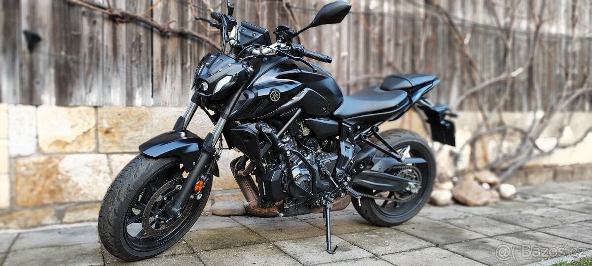 Yamaha MT-07 (2024) – Quickshifter, v záruce, TOP stav