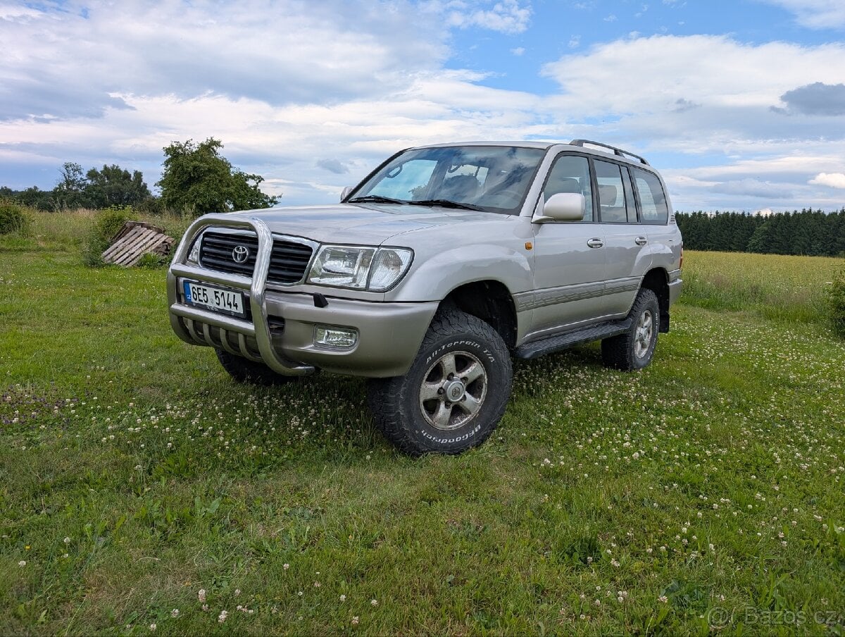 Toyota land cruiser 100 V8 s LPG