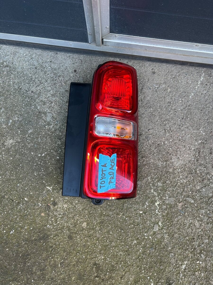 Toyota, Nissan, Luxus