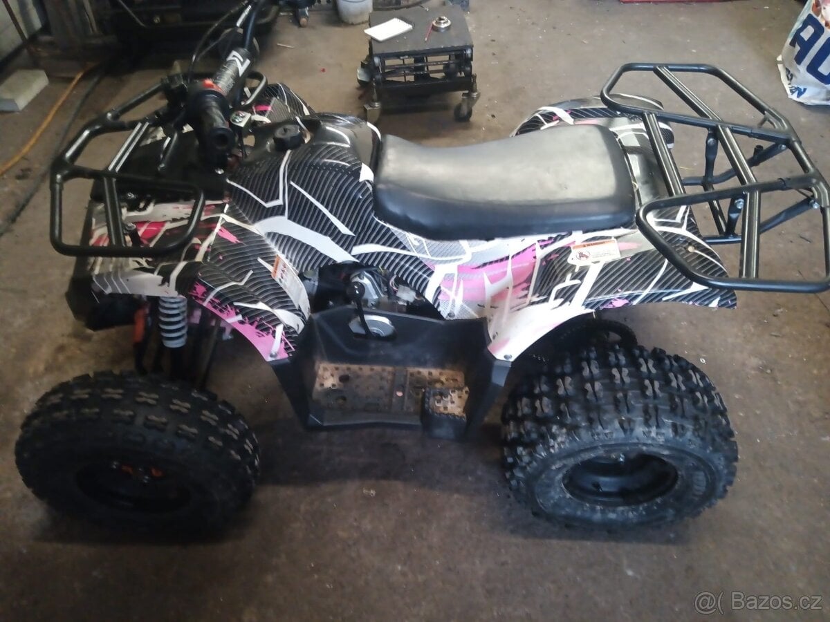 Dětská čtyřkolka