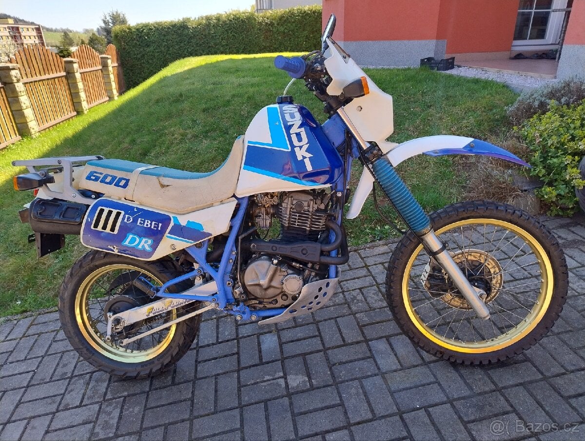 Suzuki DR 600S  Djebel