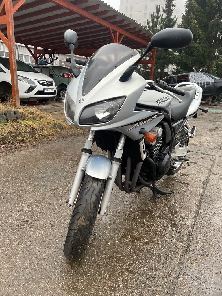 Yamaha FZS  600  70 kw, rok 2002, STK do 8/2028