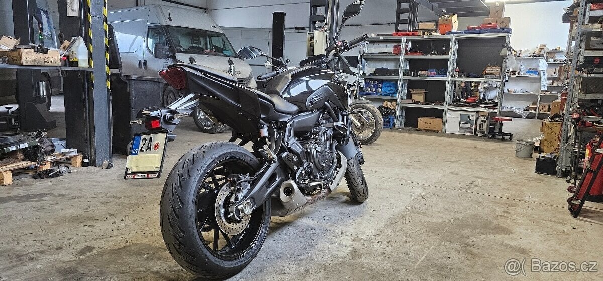 YAMAHA MT-07 Pure Black - odpočet DPH