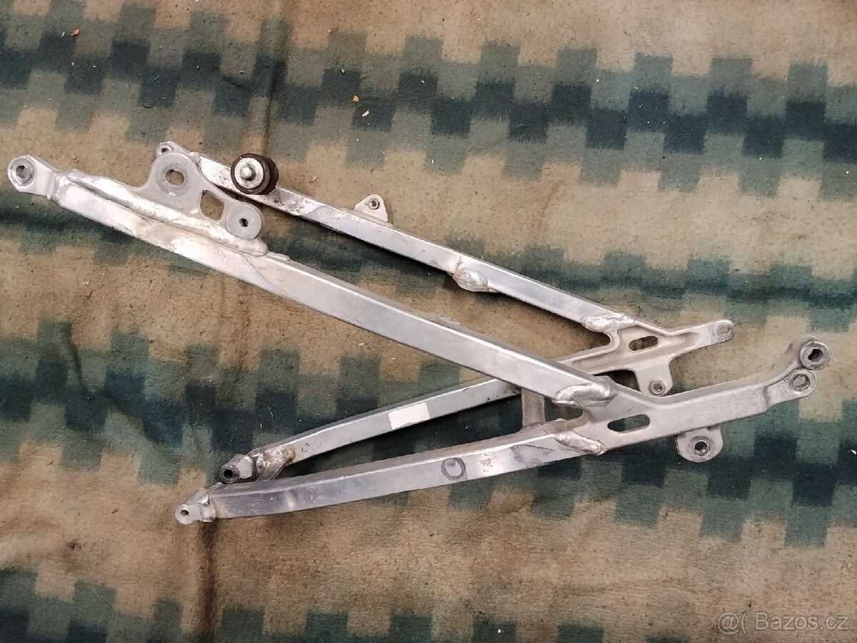 Prodám podsedlovku na Yamaha YZF250