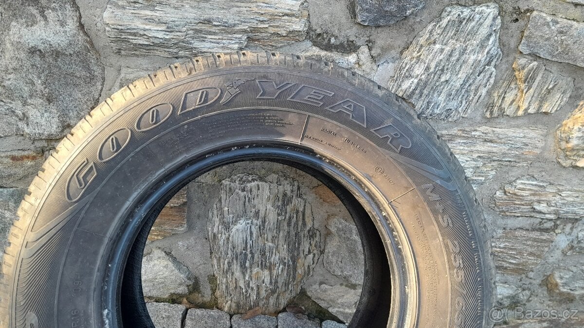 Celoroční pneu 255/65 R16 GoodYear Wrangler HP