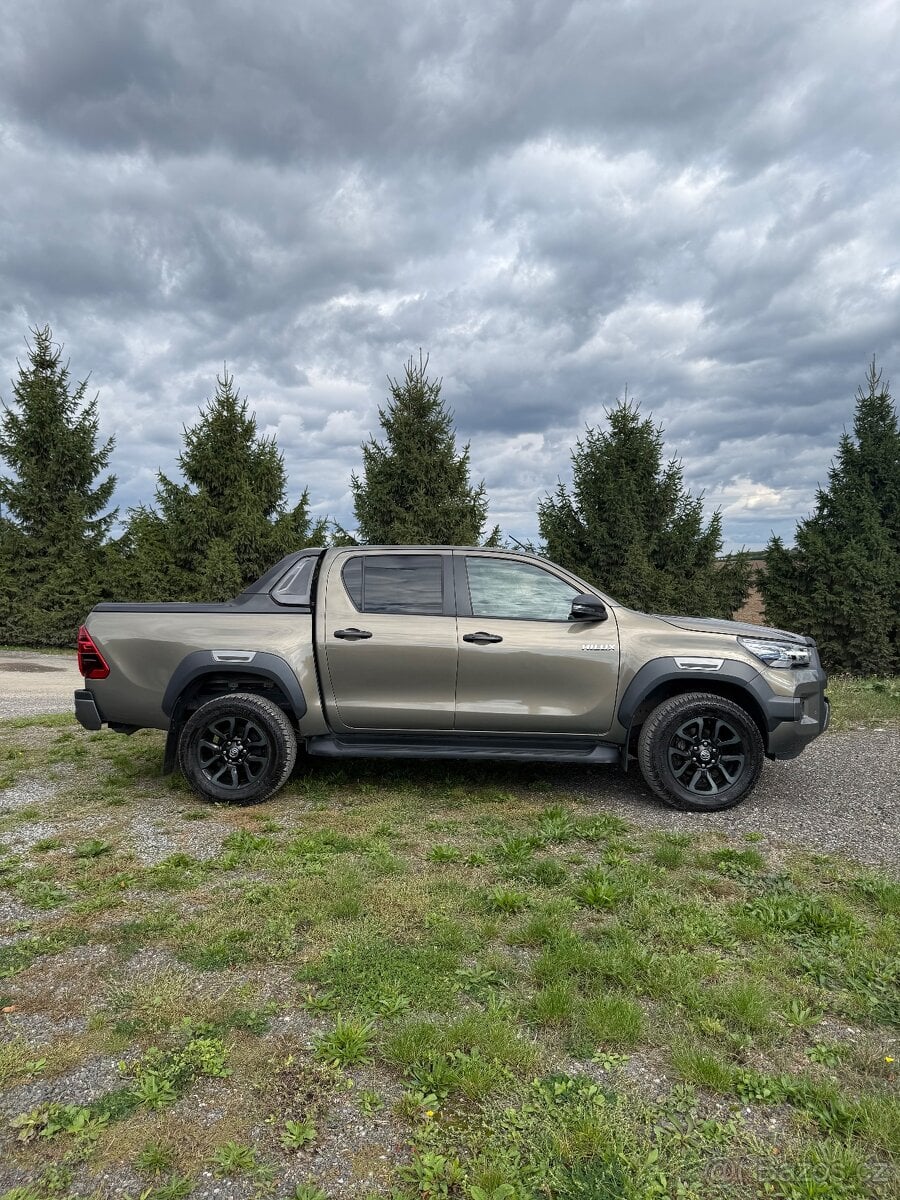 Hilux 2.8d Invincible sport