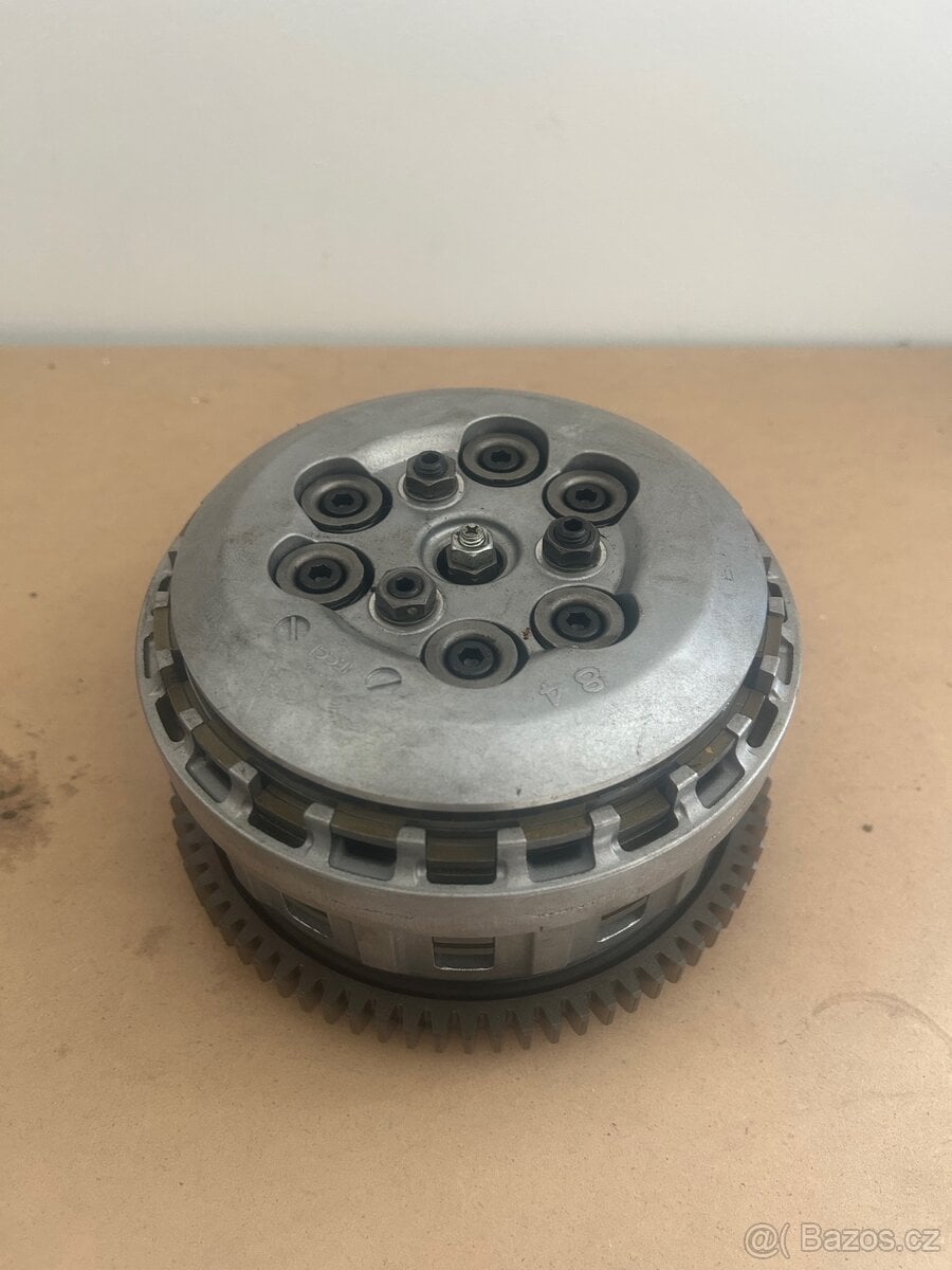 Spojkový koš-kompletní Suzuki GSX-R 1000 rok 2010 (L0)