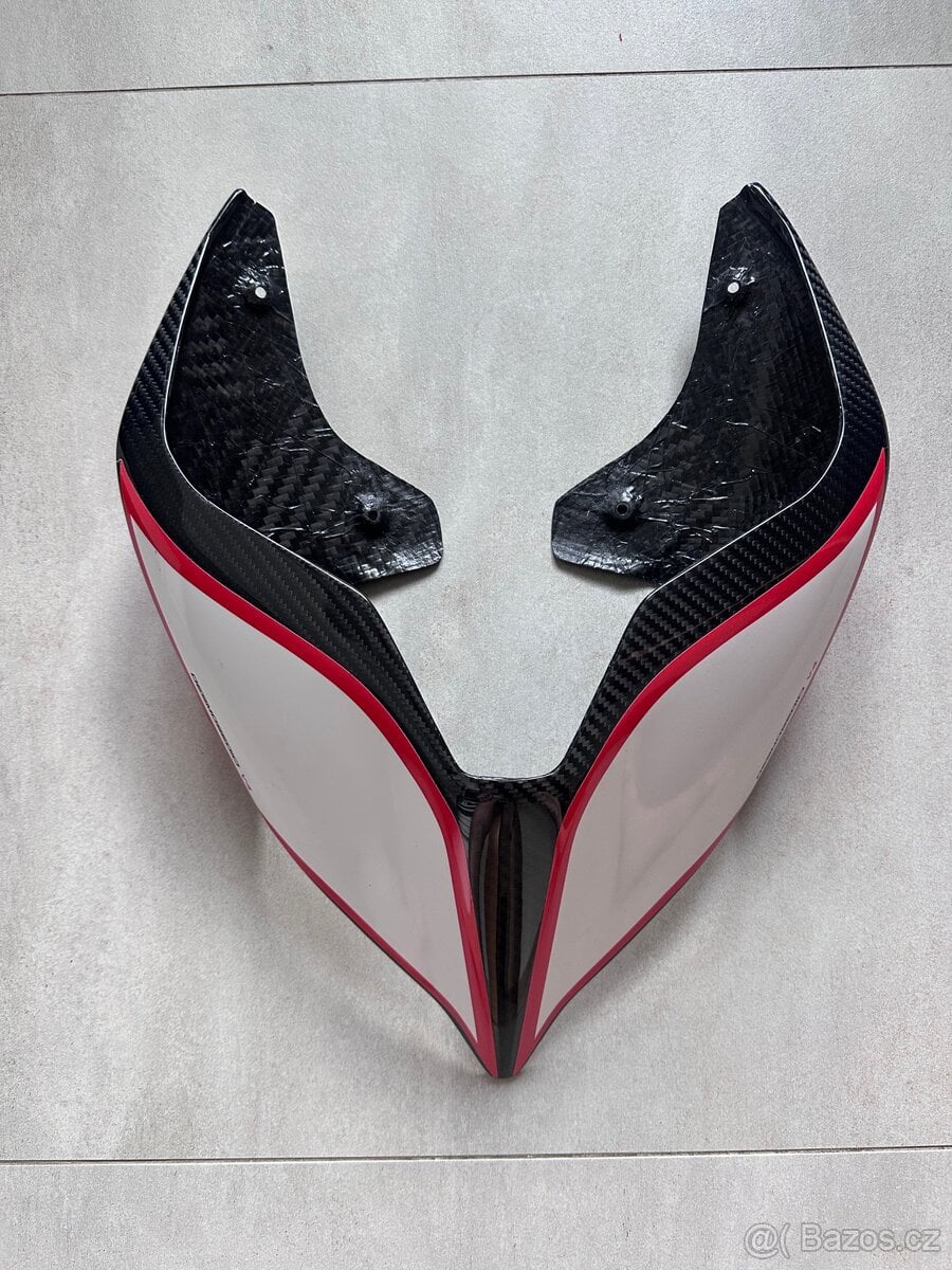 Ducati Streetfighter V4 - krovka, karbon
