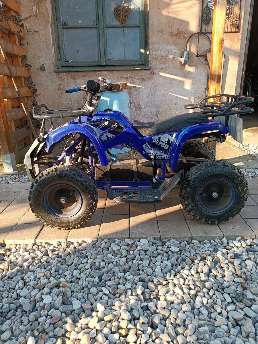 Elektrická čtyřkolka