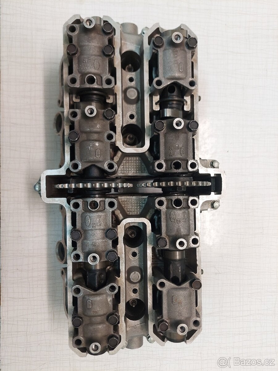 Hlava motoru Yamaha FZR 1000 Fazer