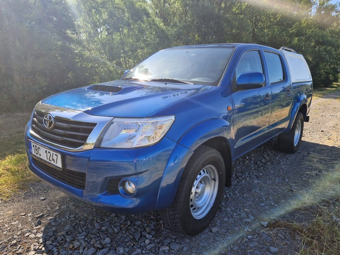 Toyota Hilux 2,5 D-4d, DoubleCab 106 kW, 1 majitel, ČR,