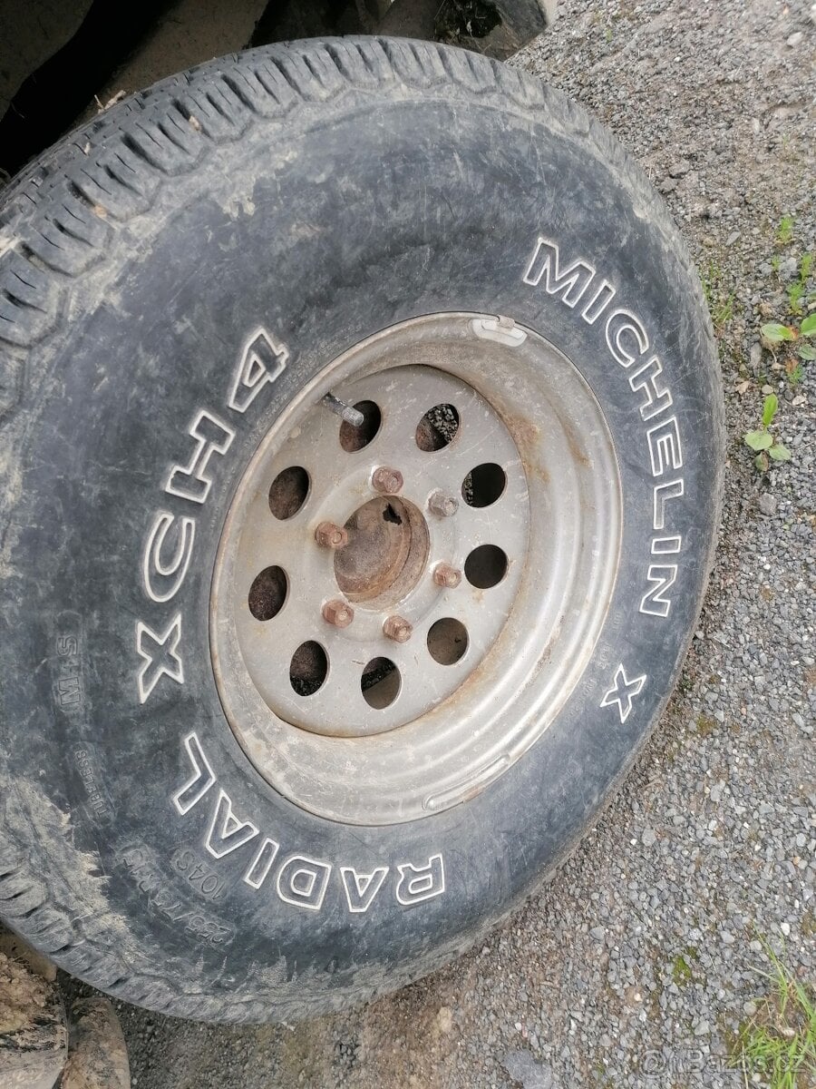 Kola 255/75 R15