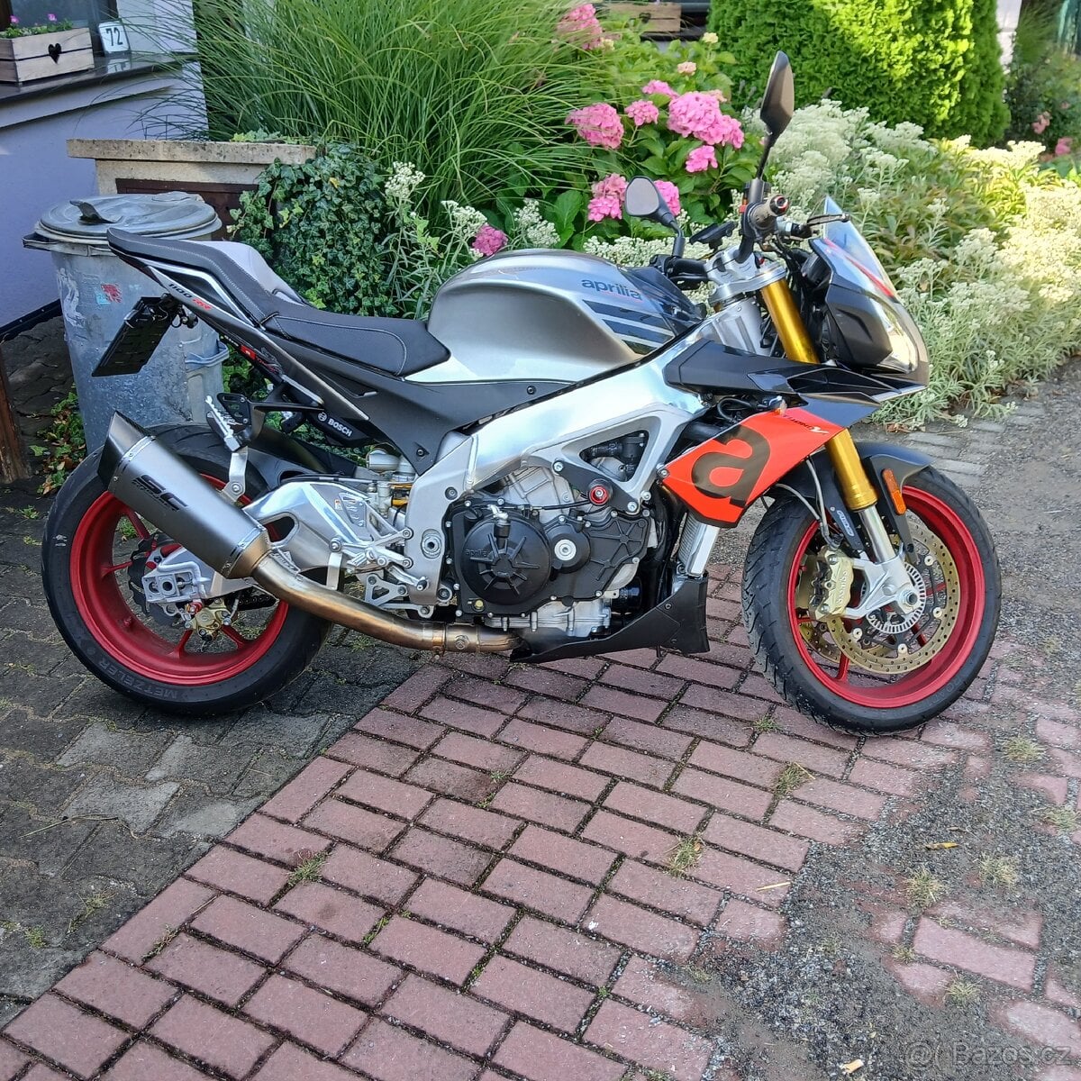 Aprilia tuono v4 1100 rr