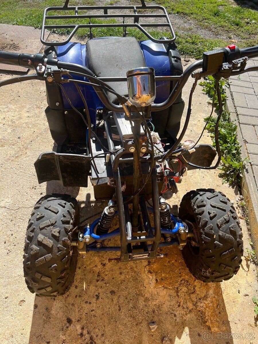 Elektrická ctyrkolka