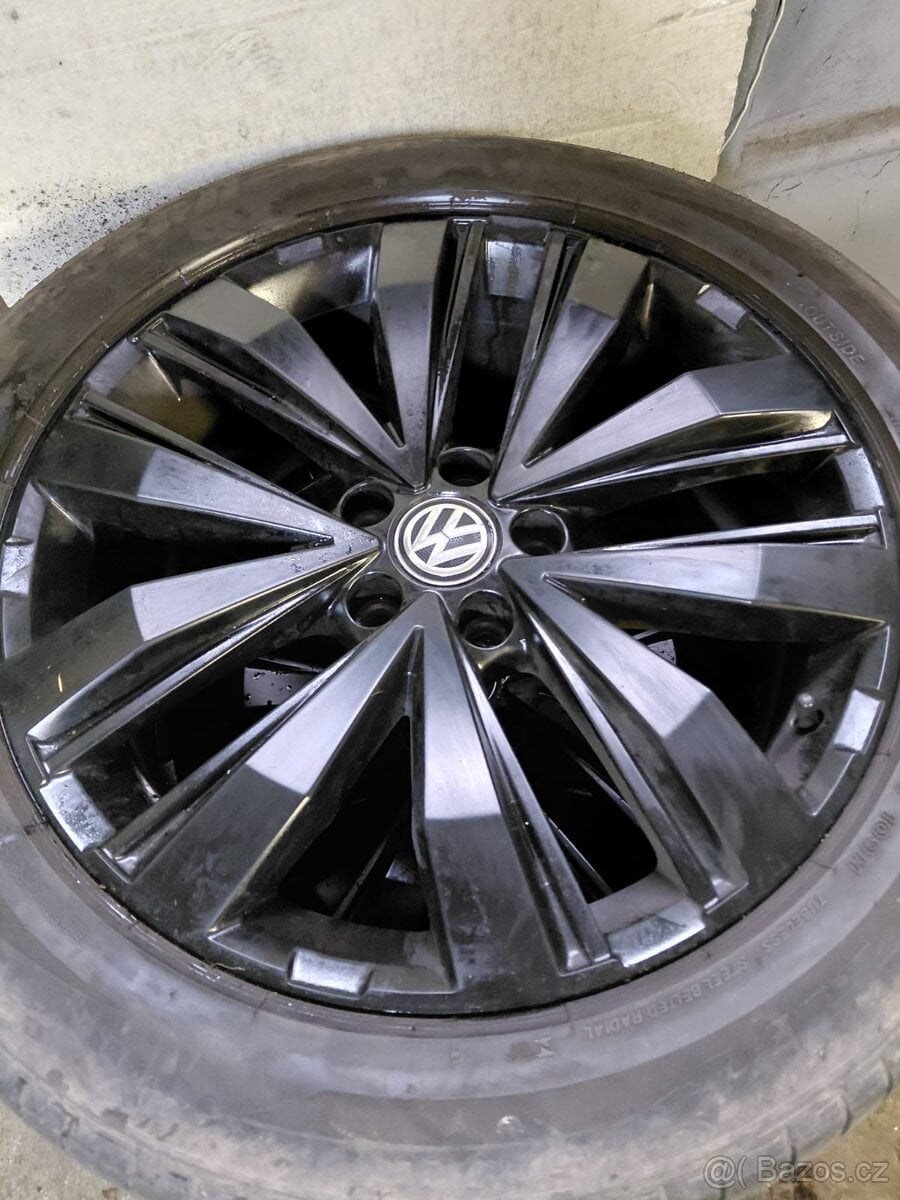 Prodám originální ALU Volkswagen R20 na letních pneu