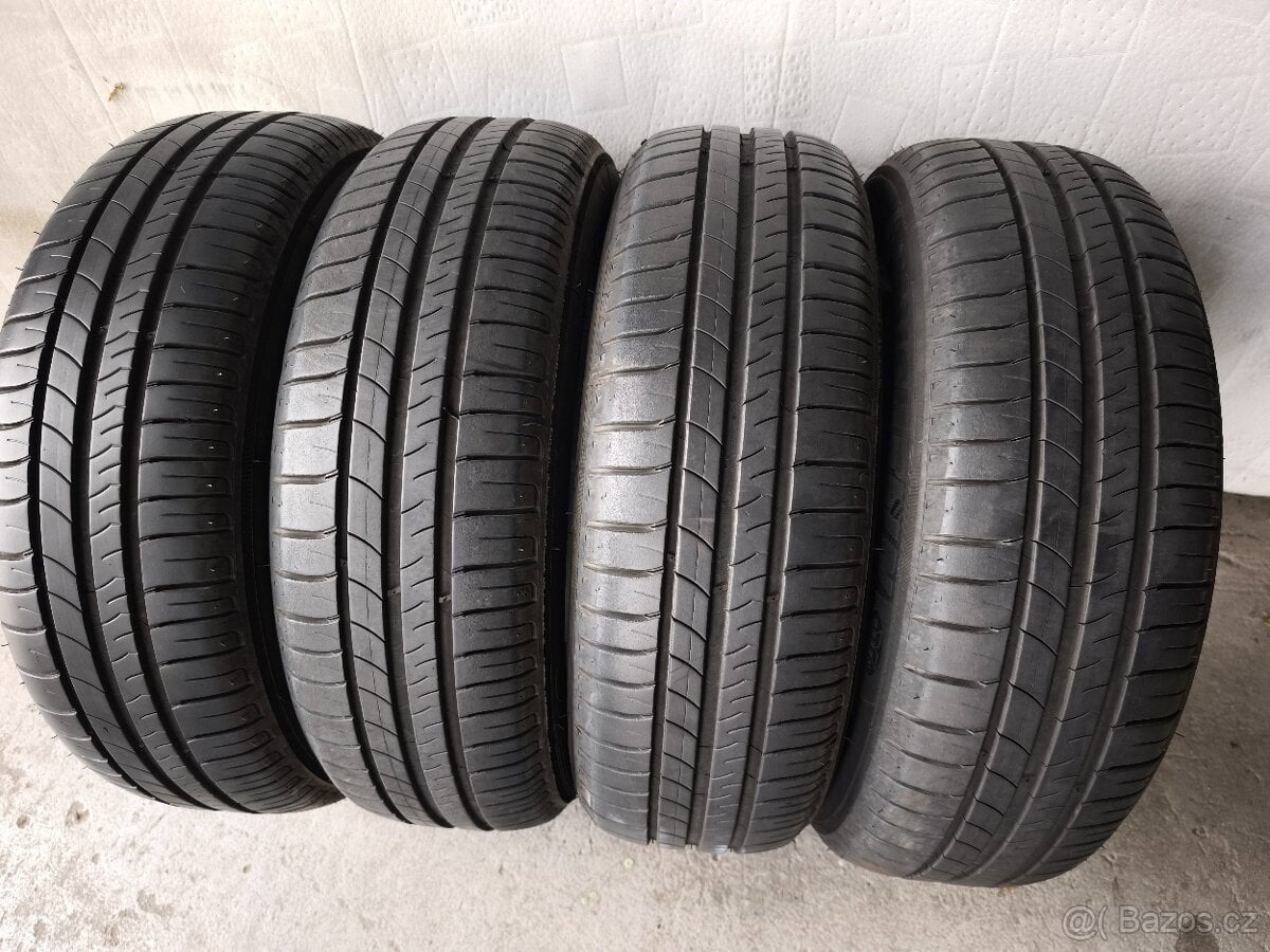 215/65 r16 zimní pneumatiky Semperit na SUV Off-Road 8mm