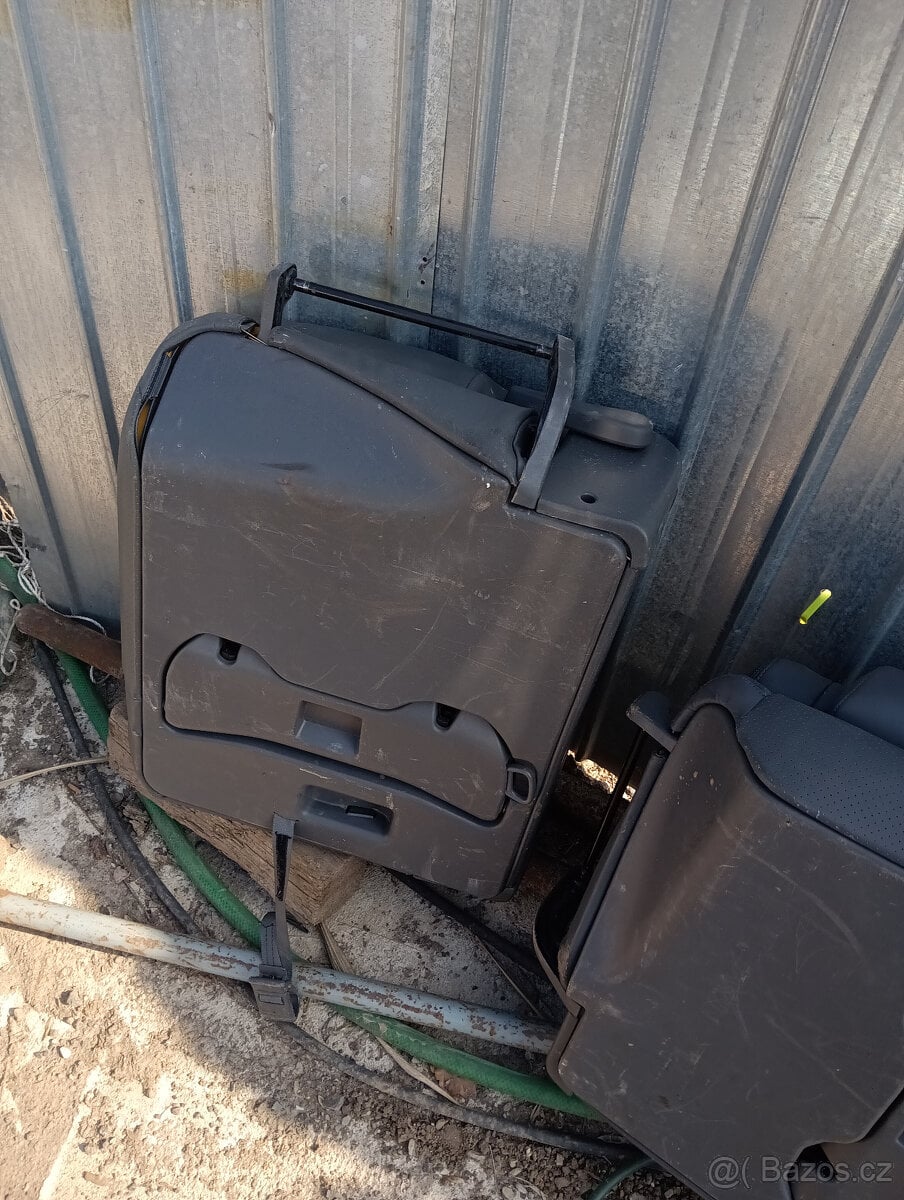 6 a 7 misto toyota land cruiser 120