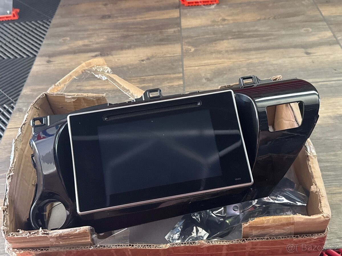 Originální autoradio TOYOTA HILUX REVO