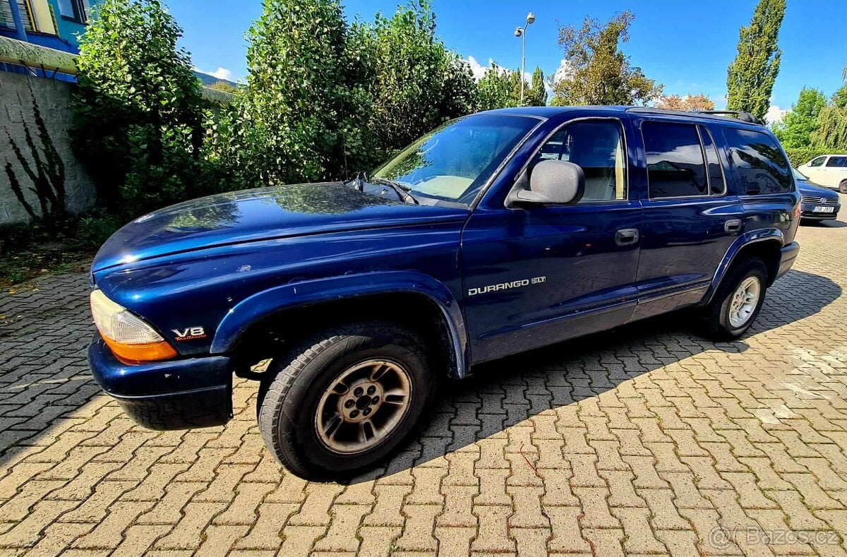 Dodge Durango - V8, benzín + LPG, automat