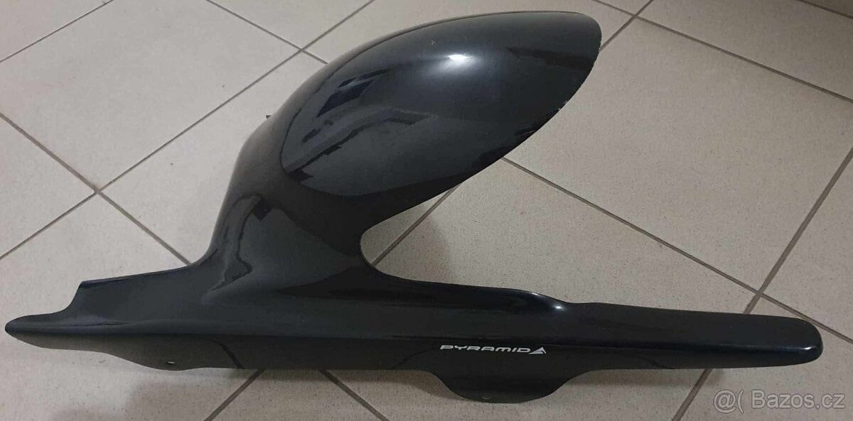 Zadní blatník Pyramid na HONDA CBR 600f, r. 2005