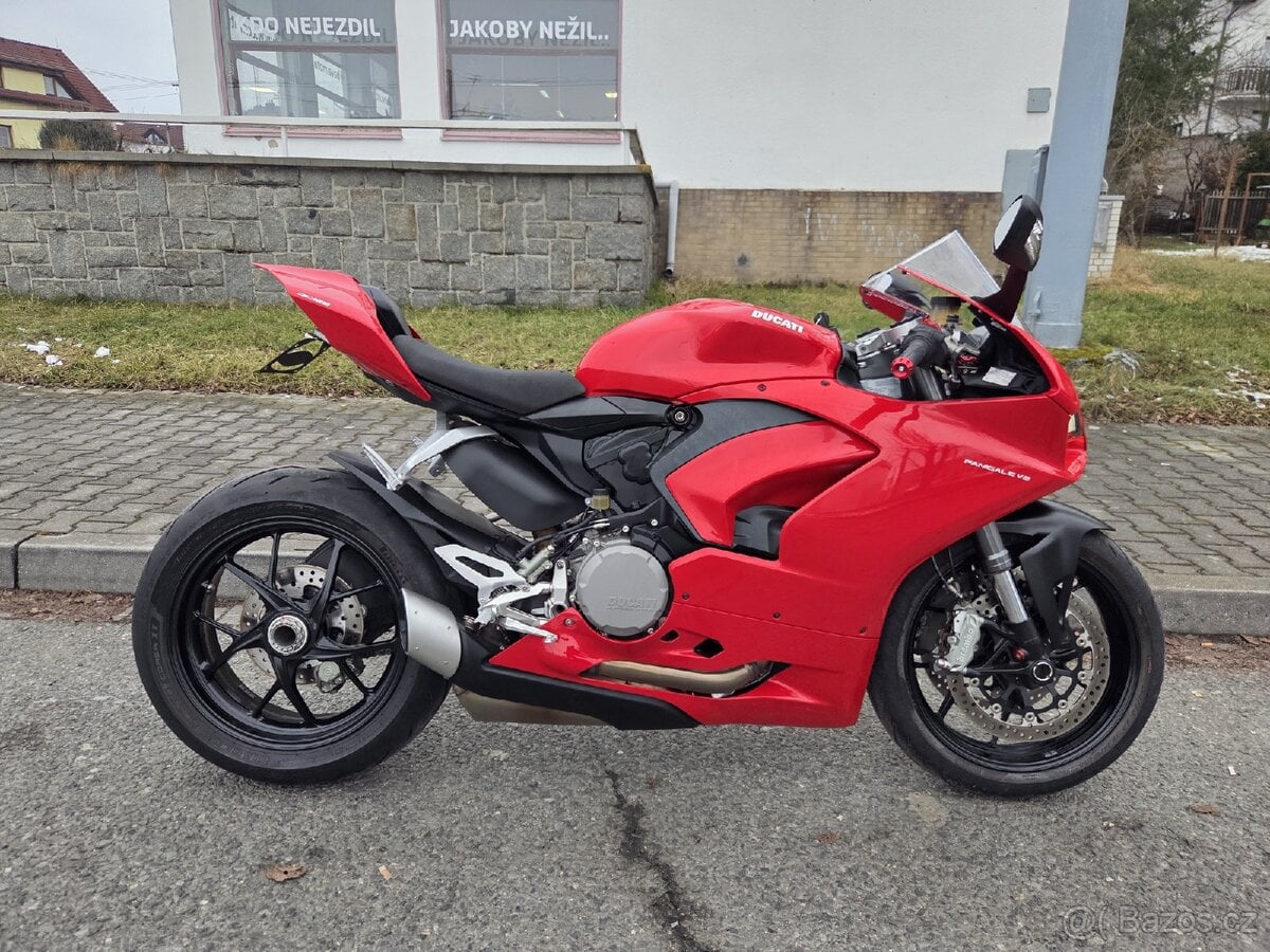 Ducati Panigale V2 2021