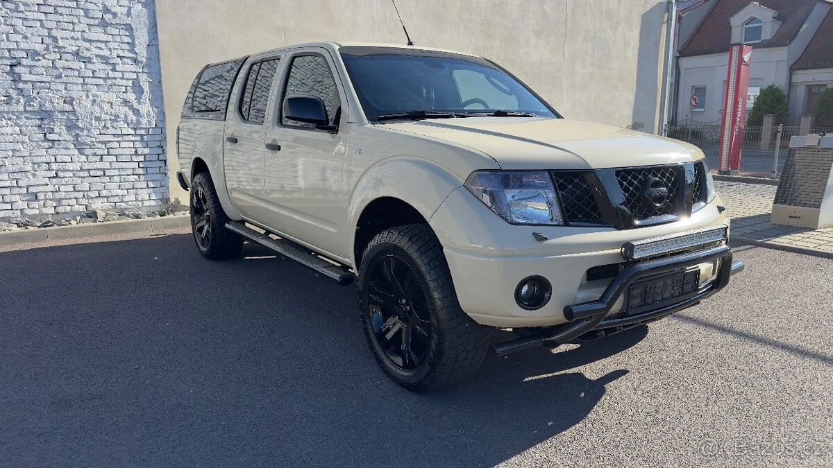 Nissan Navara 2.5 128 kW Automat – r.v. 2006, krásný stav