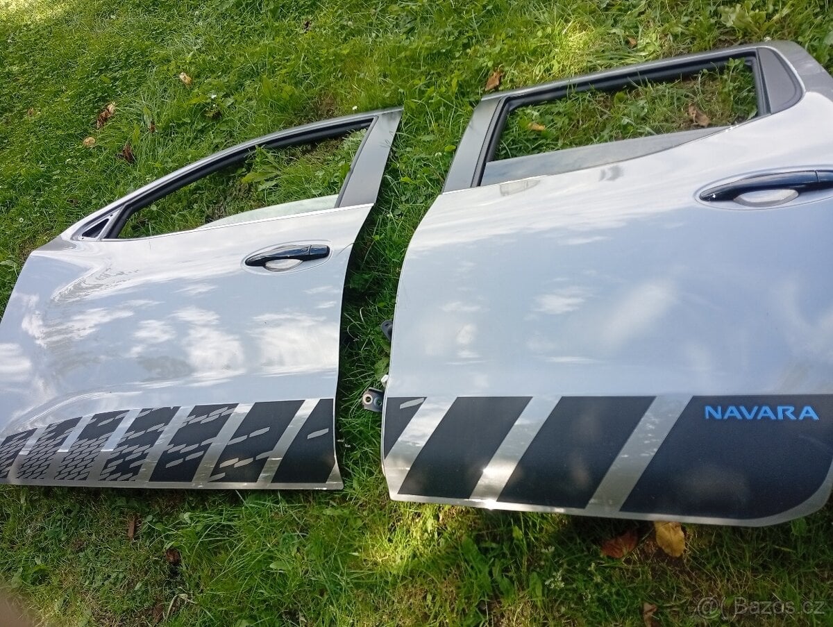 NISSAN NAVARA D23 DVEŘE LEVÉ Z RV 2021 PĚKNÉ L.P. A L.Z.
