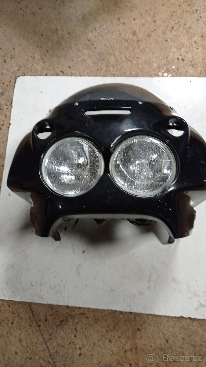 FZR 600 maska + plasty a mnoho dalšího