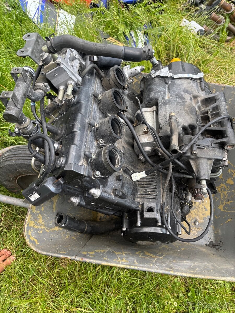 Motor na Yamaha FZS 1000 Fazer 01-05 typ N511E
