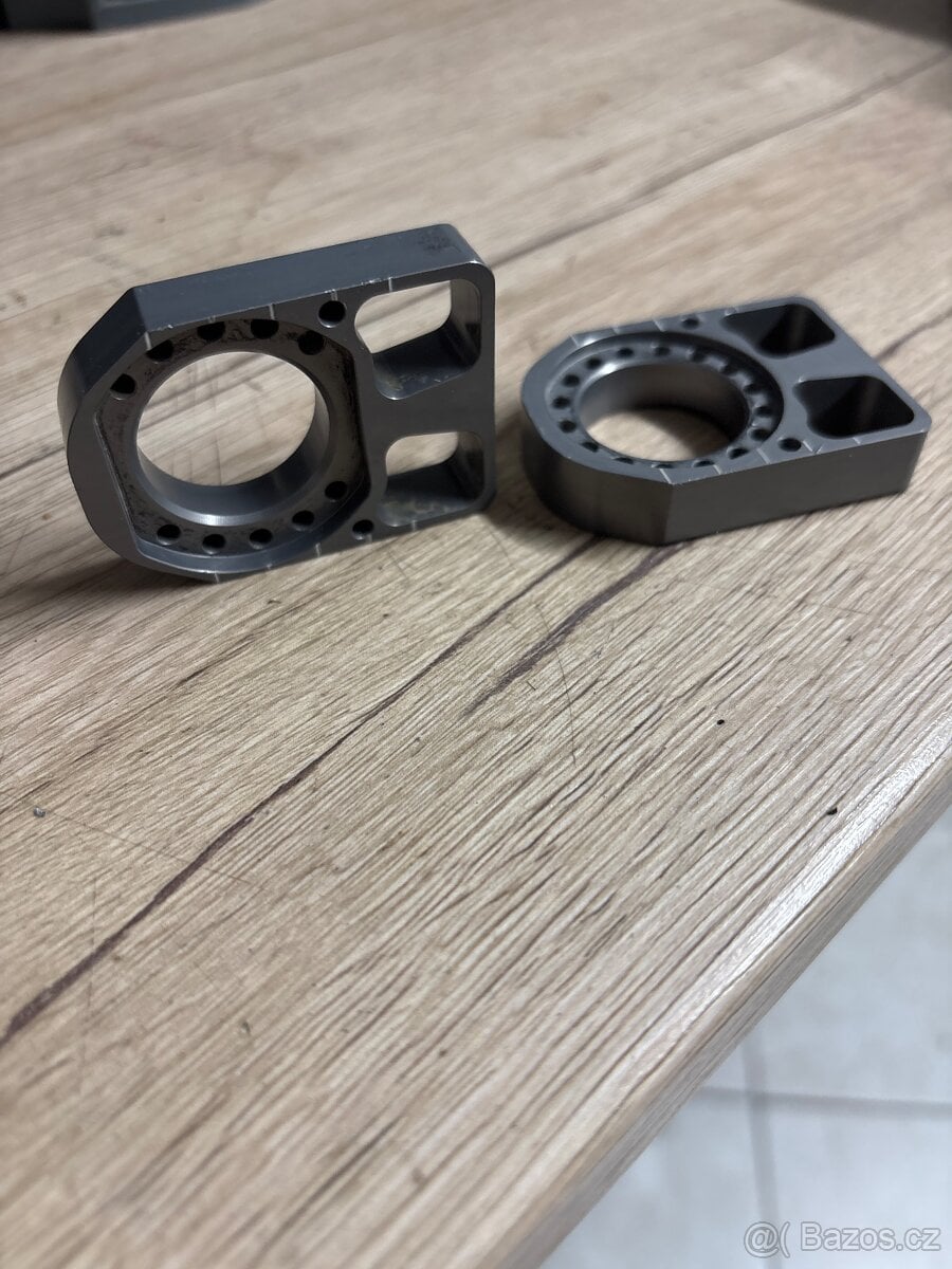 Dorazy zadní osy Kawasaki kxf pro circuit