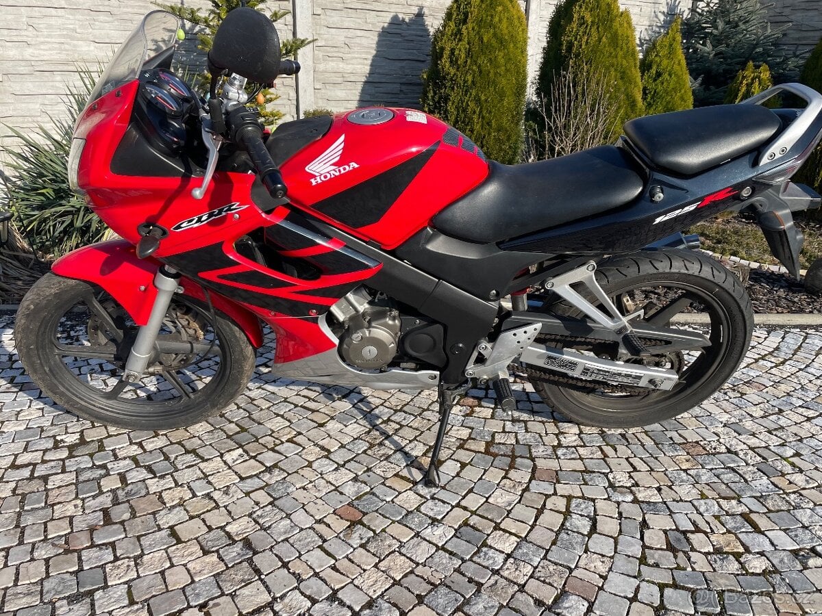 Honda CBR 125  R - rok 2006