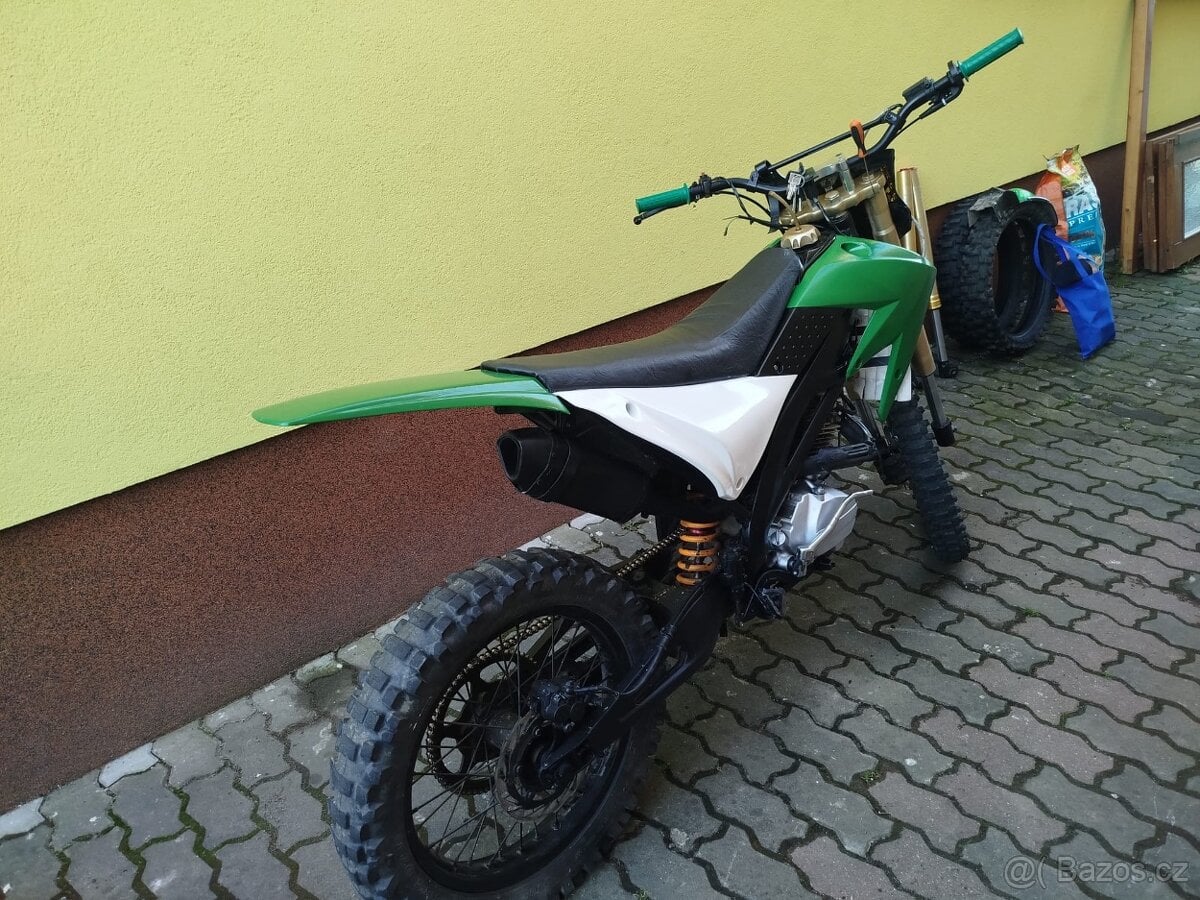 X moto 250