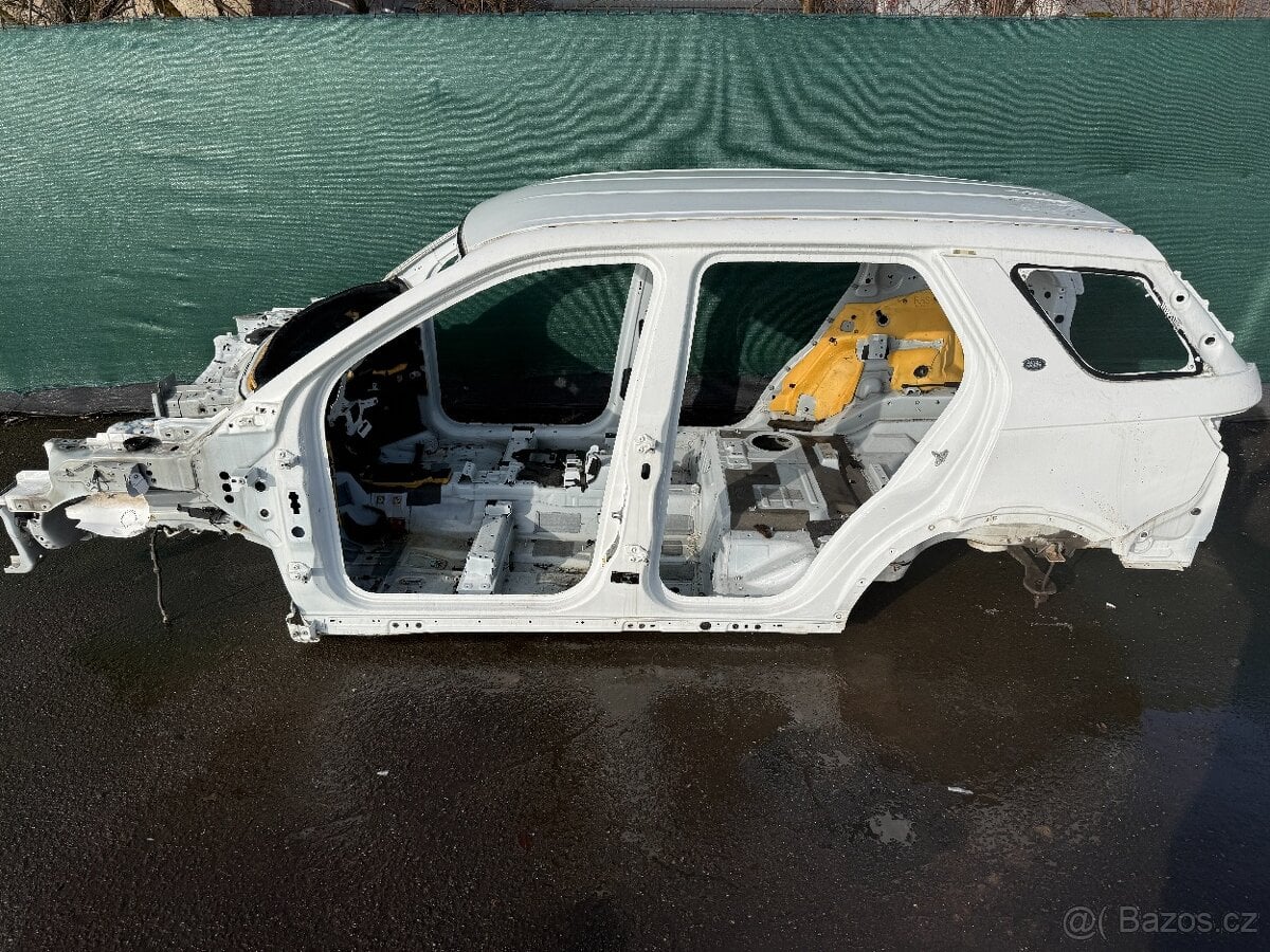 VÝŘEZOVÉ DÍLY KASTLE LAND ROVER DISCOVERY SPORT L550
