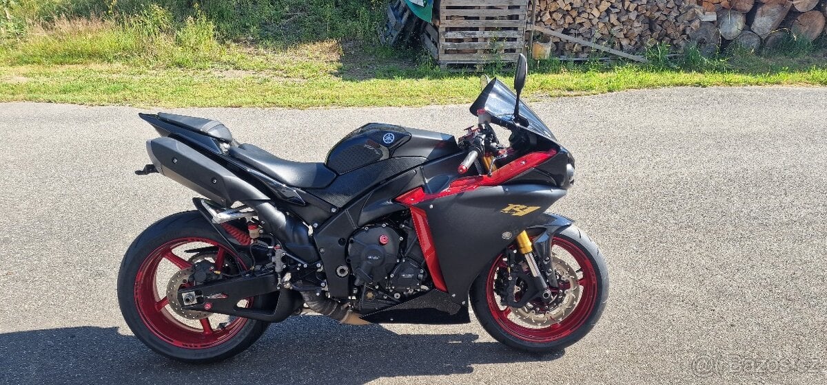 Yamaha r1 rn22 2009 najeto 49000km