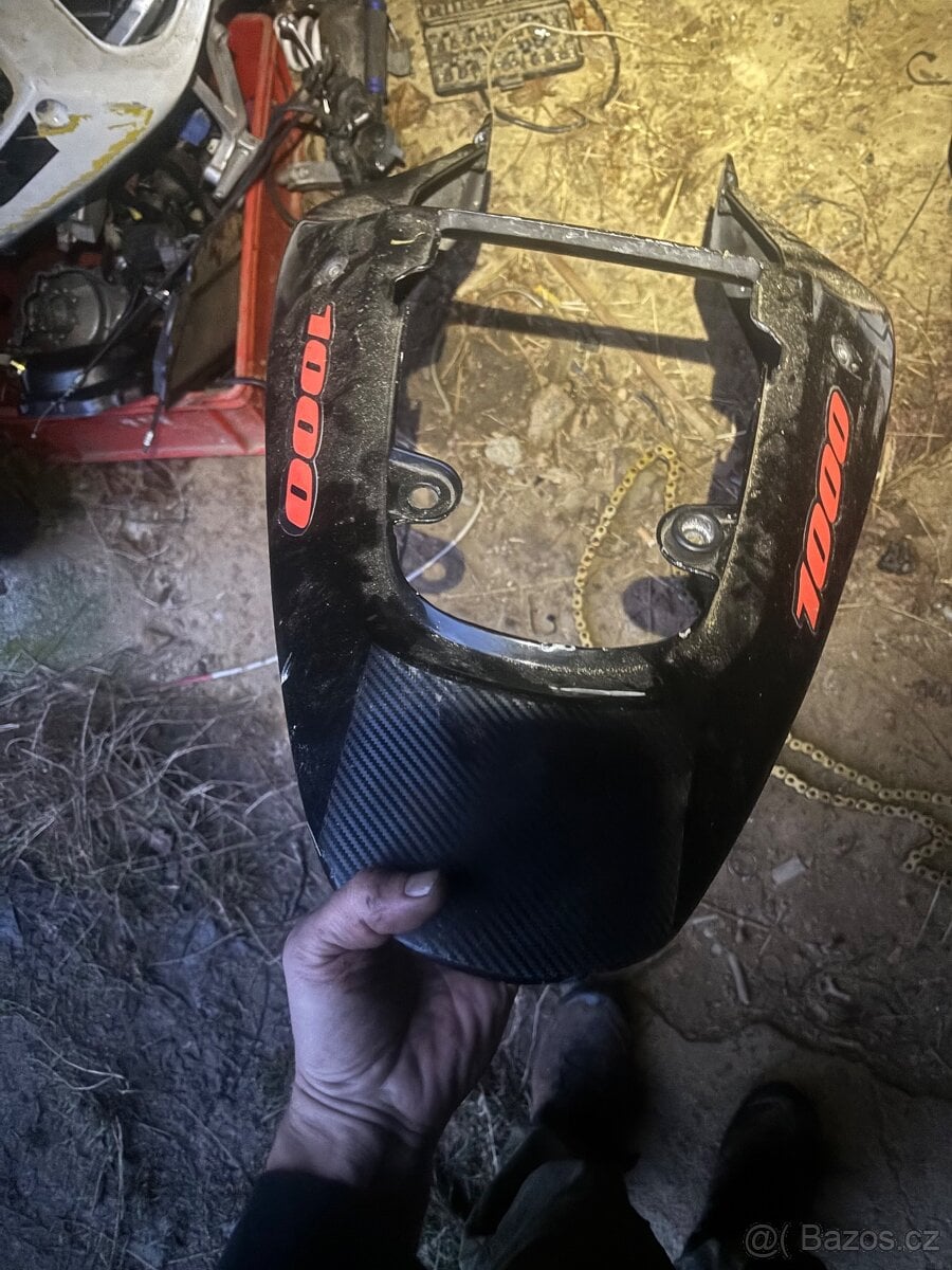 Podsedadlove plasty a ram Suzuki Gsxr 1000 01-02 600 750 00-